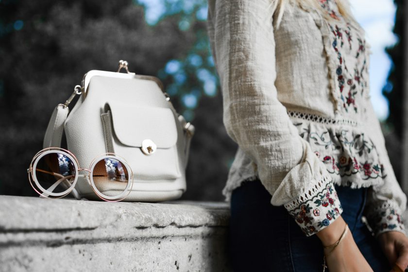 Sonnenbrille mit Tasche